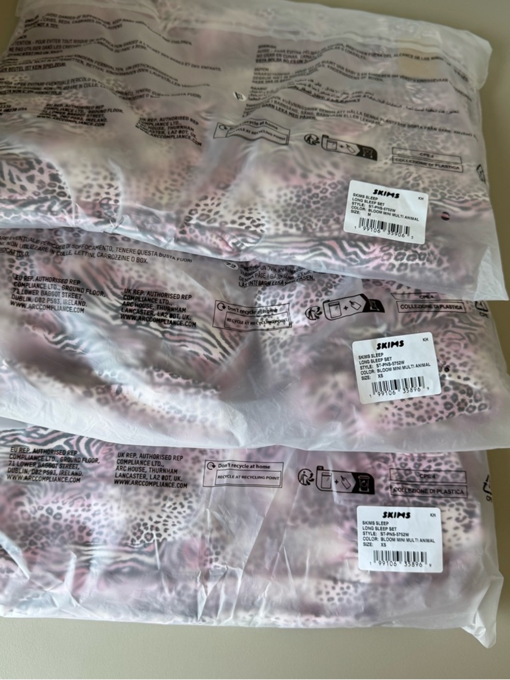 SKIMS Sleep Long Sleeve Button Up Set - Bloom Mini Multi Animal Print - Picture 12 of 12